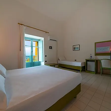 Le Tonnare Di - 4*